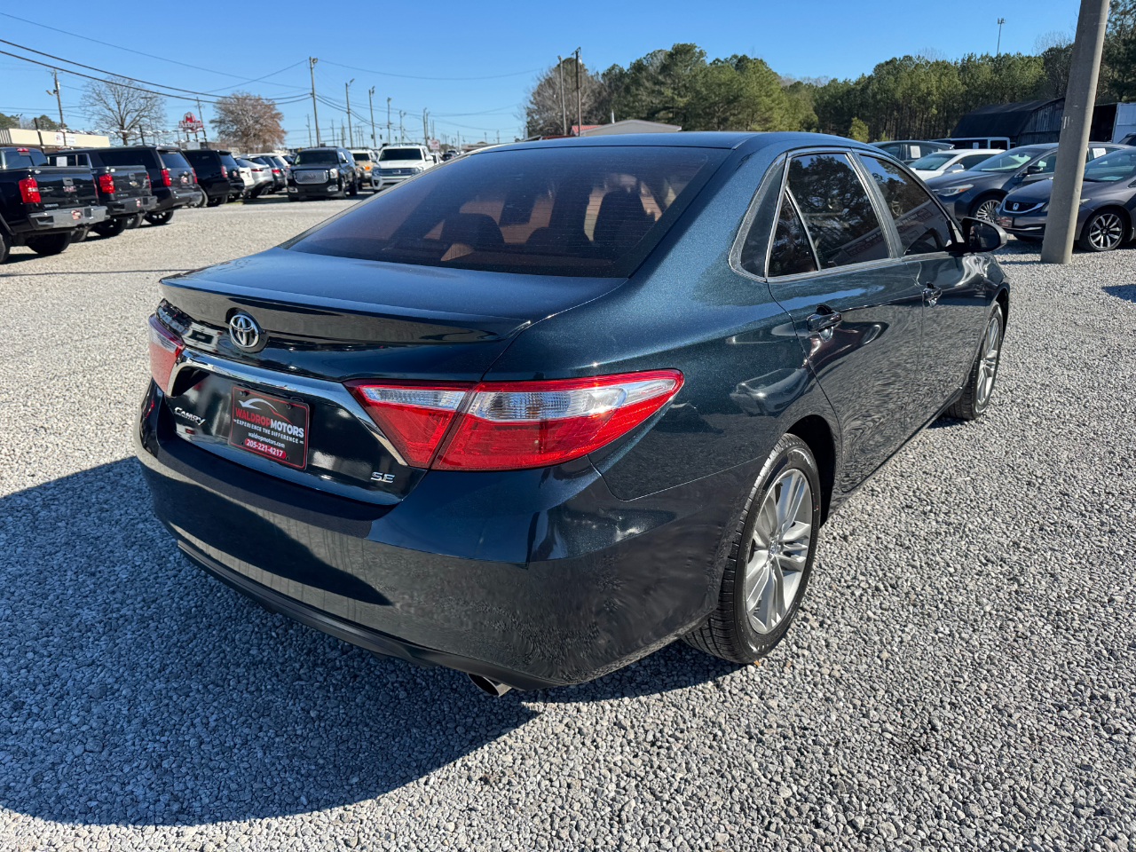 Toyota Camry 4dr Sdn I4 Auto SE (Natl) 2016