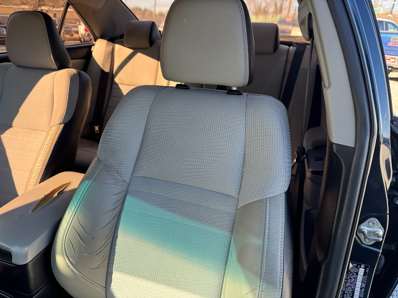 Toyota Camry 4dr Sdn I4 Auto SE (Natl) 2016