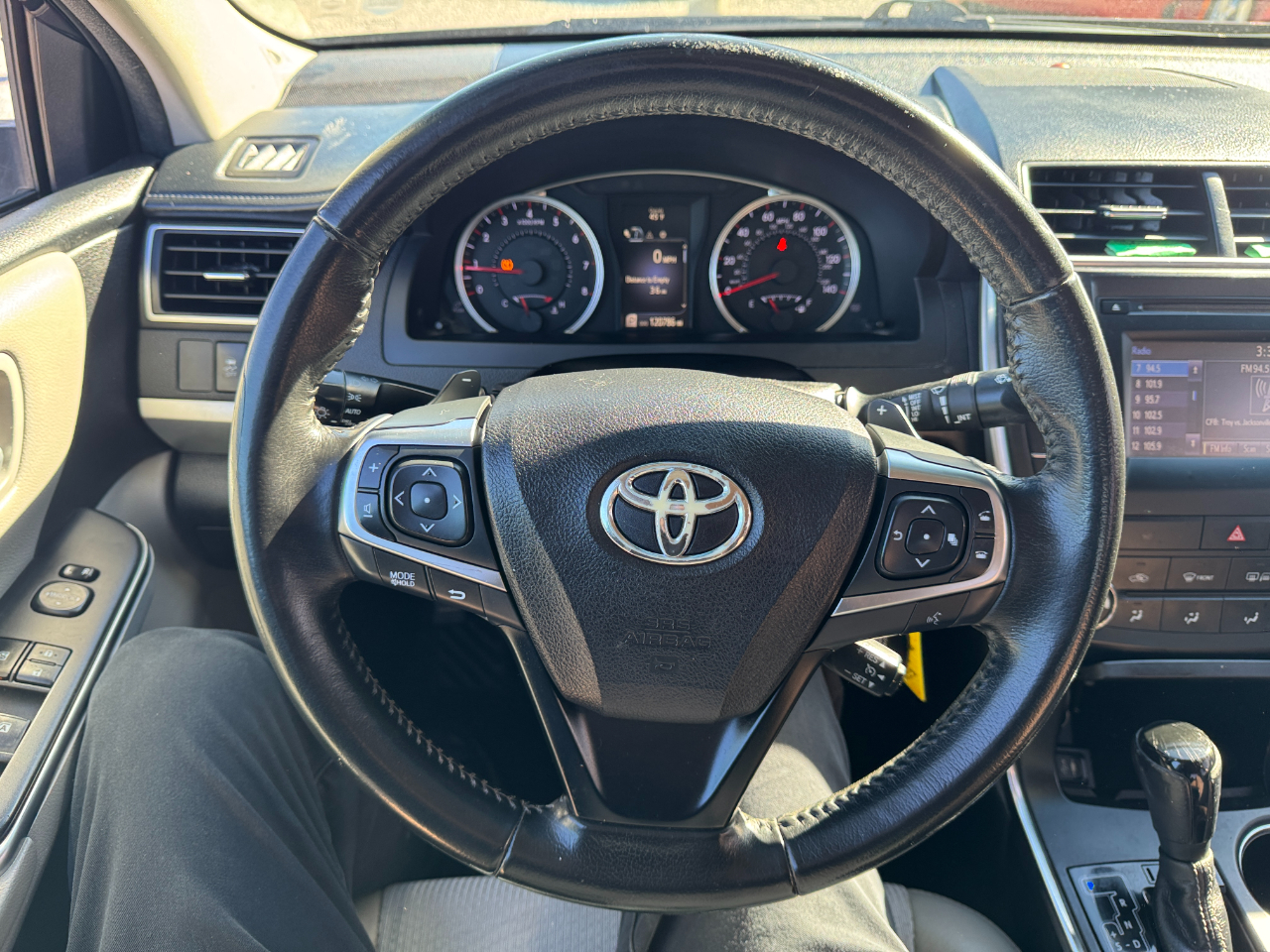 Toyota Camry 4dr Sdn I4 Auto SE (Natl) 2016