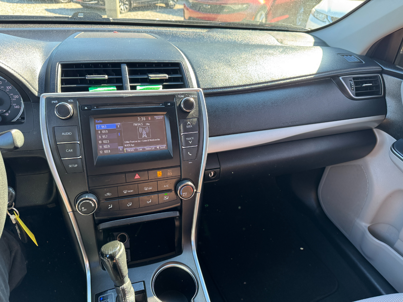 Toyota Camry 4dr Sdn I4 Auto SE (Natl) 2016