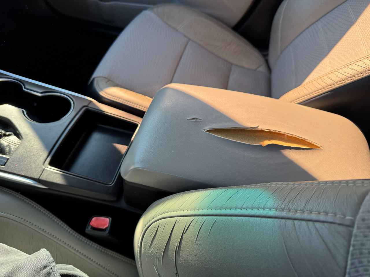 Toyota Camry 4dr Sdn I4 Auto SE (Natl) 2016