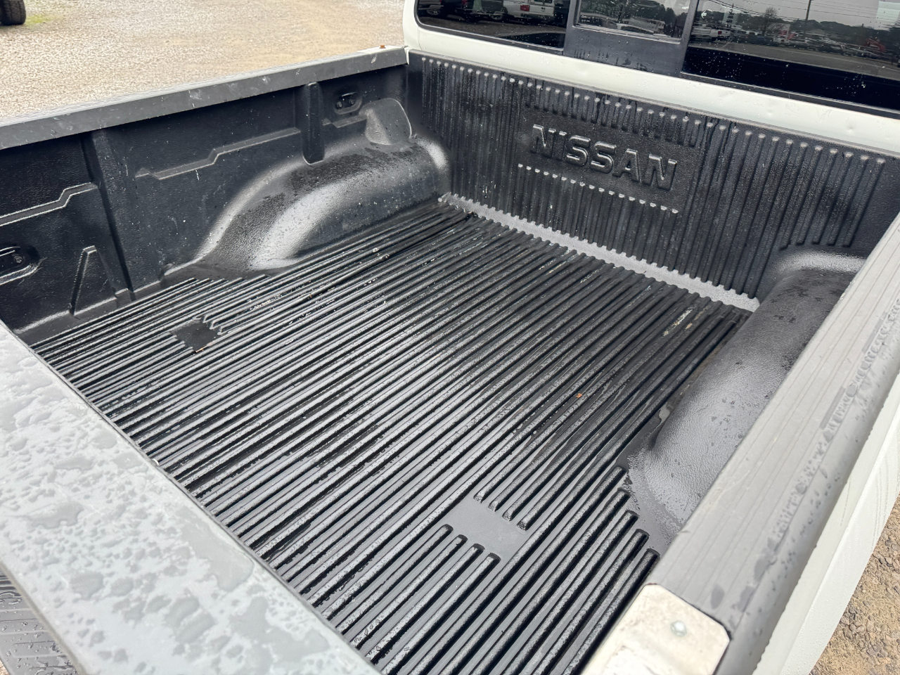 Nissan Frontier 2WD Crew Cab SWB Auto SV 2015