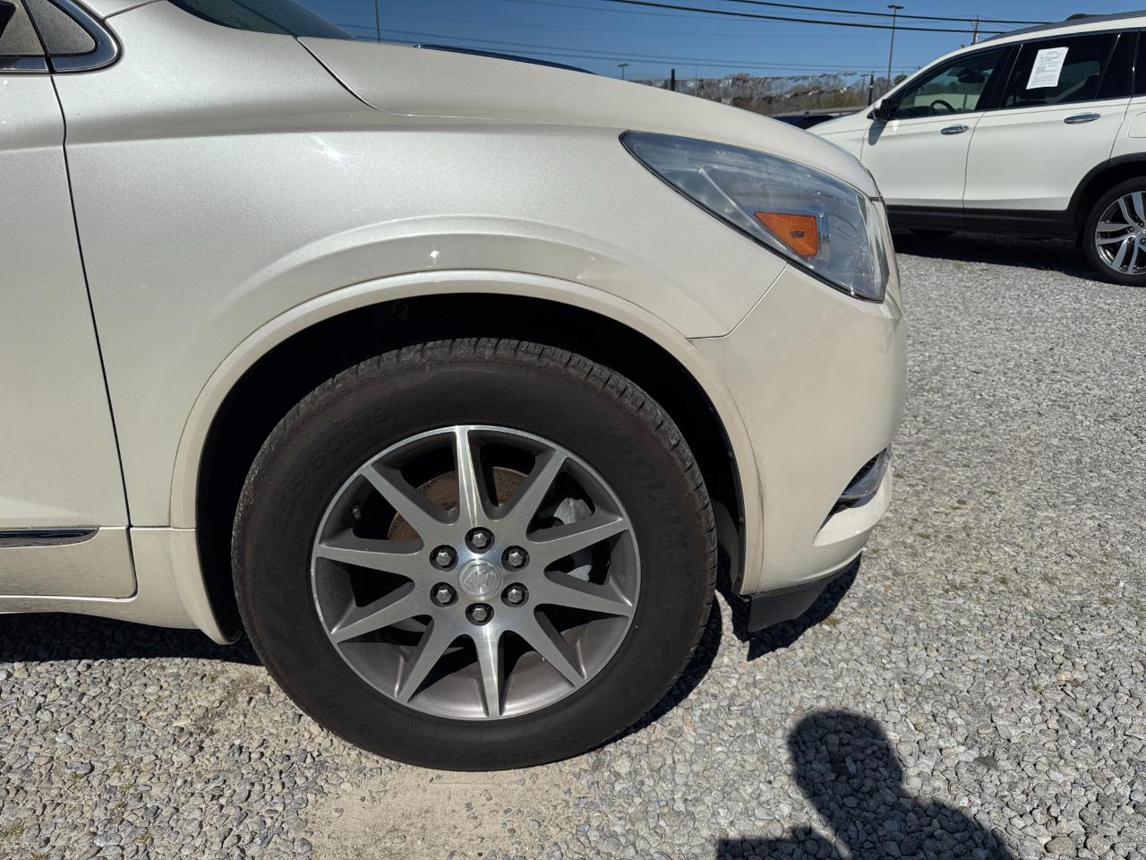 Buick Enclave FWD 4dr Leather 2013