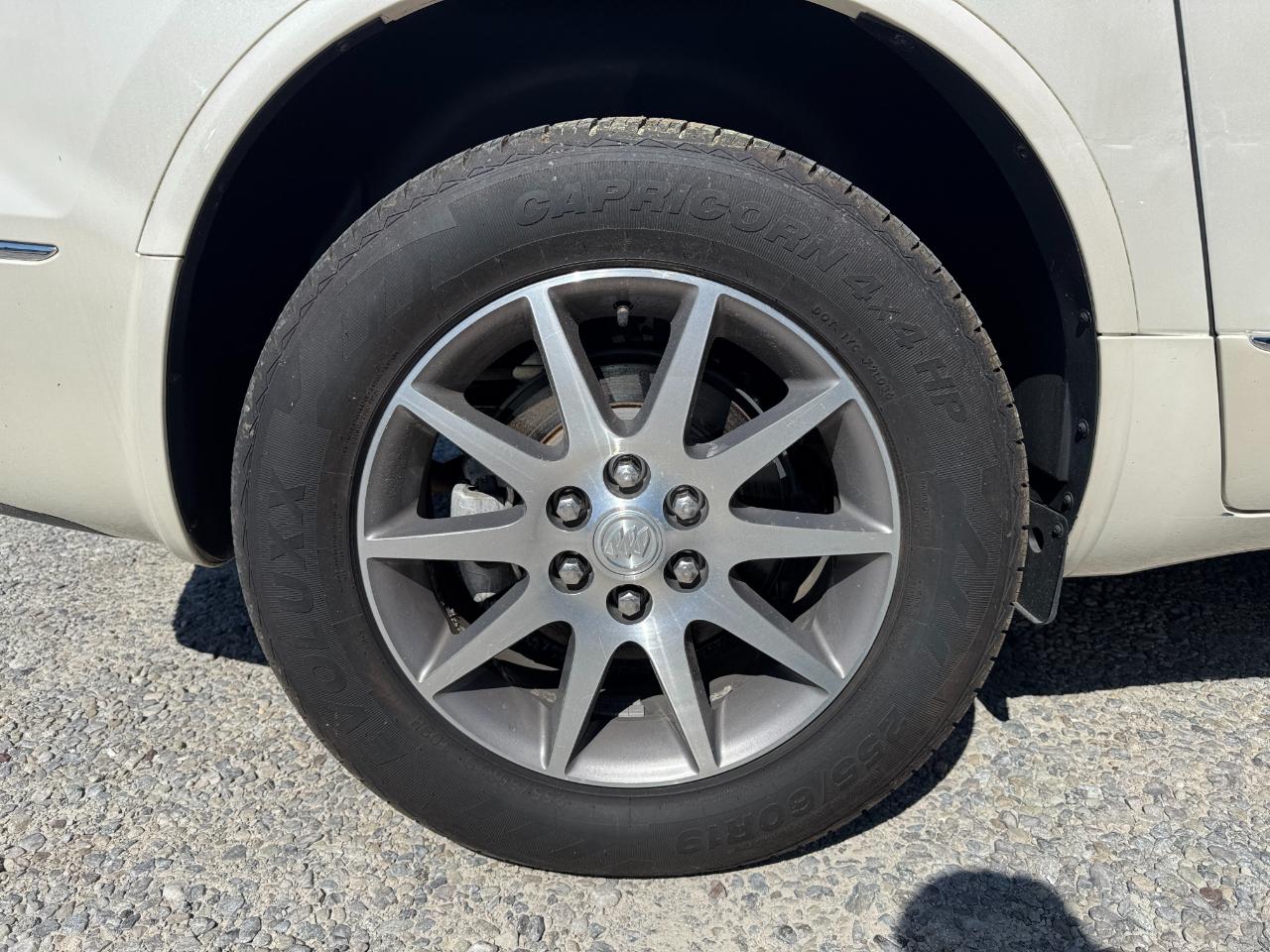 Buick Enclave FWD 4dr Leather 2013