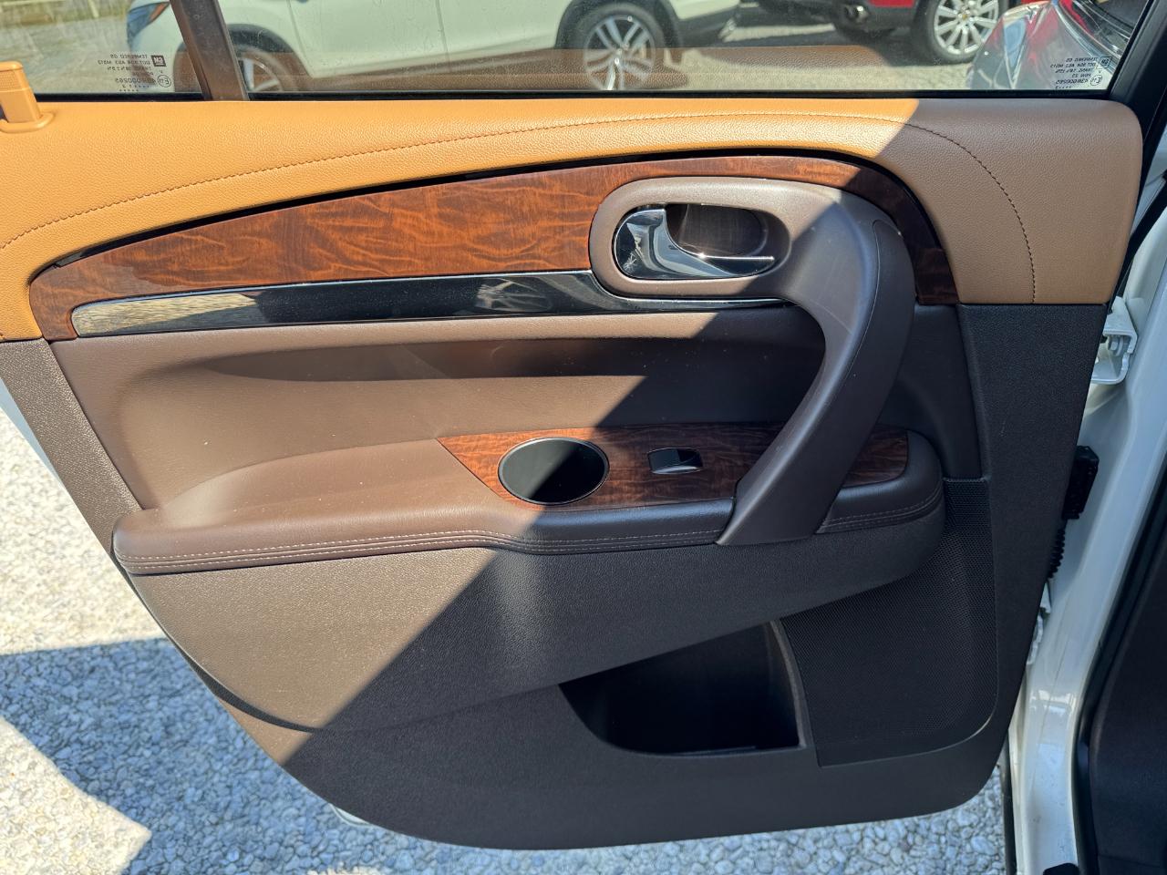 Buick Enclave FWD 4dr Leather 2013