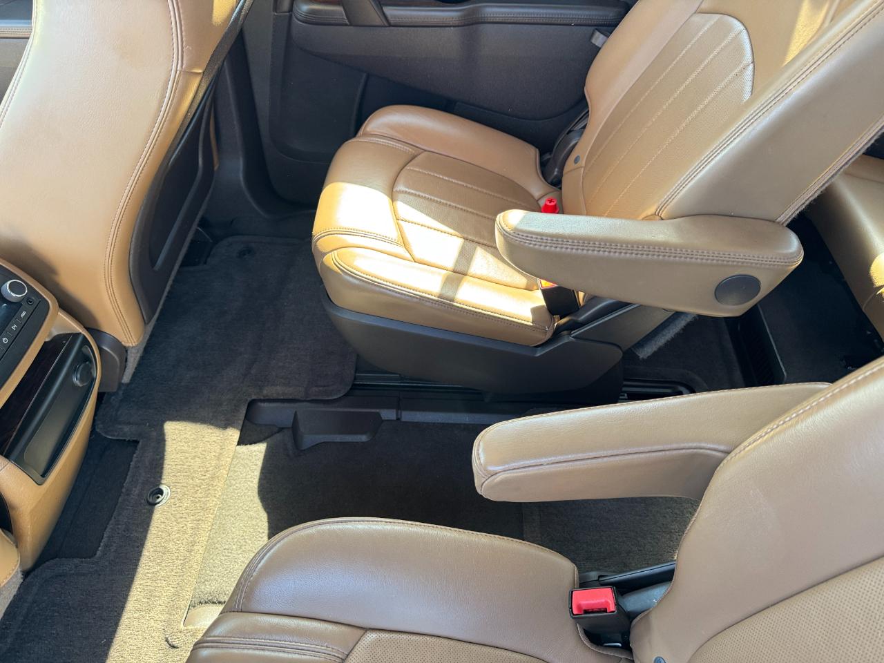 Buick Enclave FWD 4dr Leather 2013