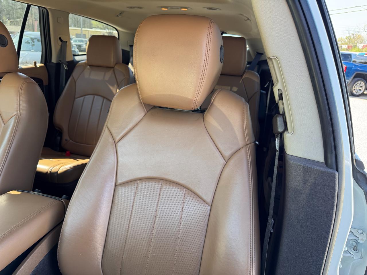 Buick Enclave FWD 4dr Leather 2013