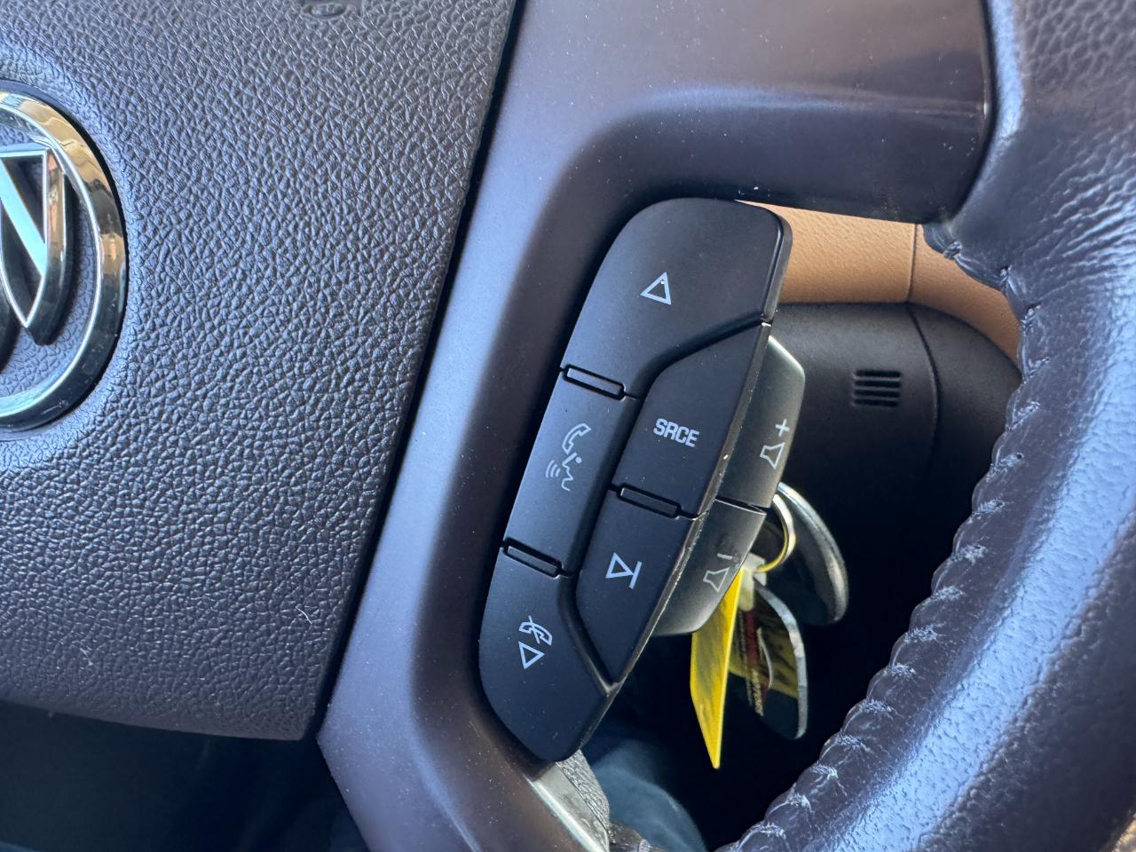 Buick Enclave FWD 4dr Leather 2013