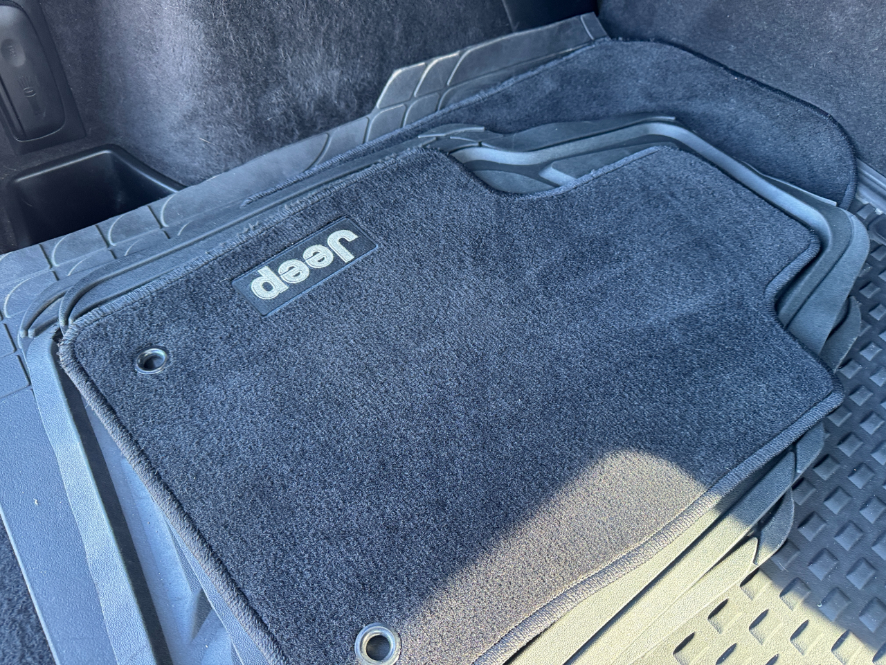 Jeep Grand Cherokee RWD 4dr Laredo 2014