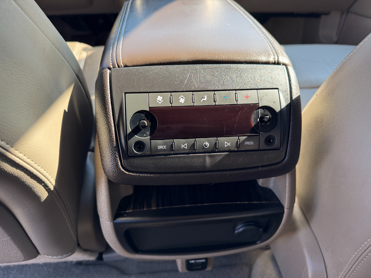 GMC Acadia FWD 4dr Denali 2014