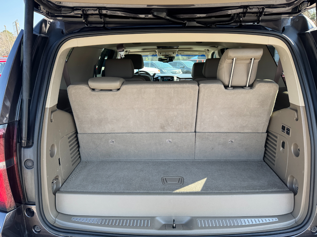 Chevrolet Tahoe 4WD 4dr Premier 2018