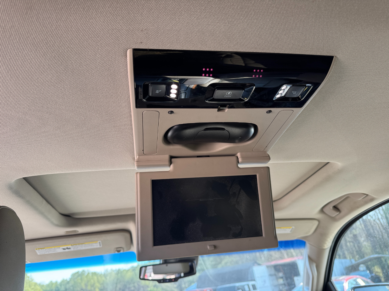 Chevrolet Tahoe 4WD 4dr Premier 2018