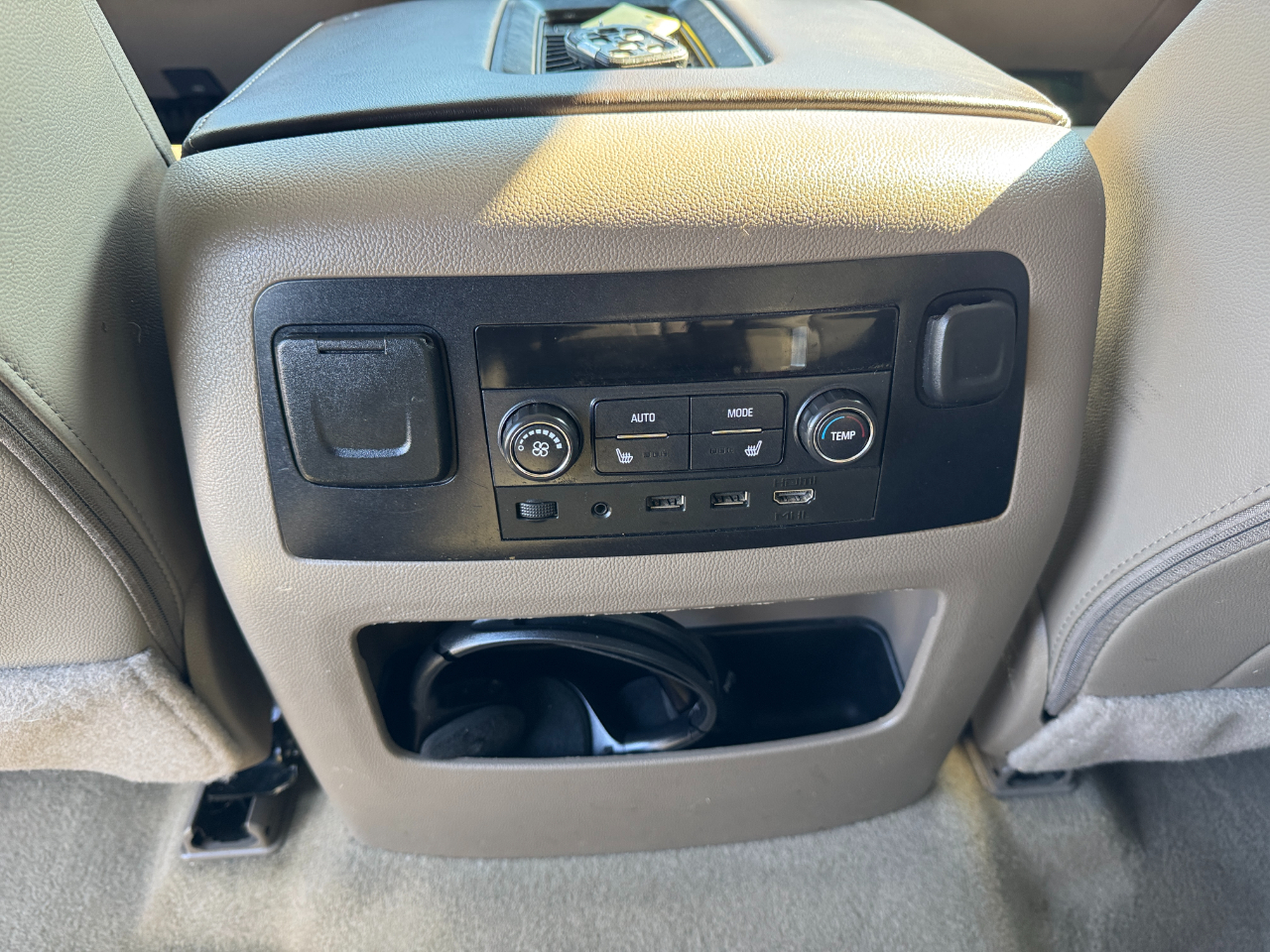 Chevrolet Tahoe 4WD 4dr Premier 2018