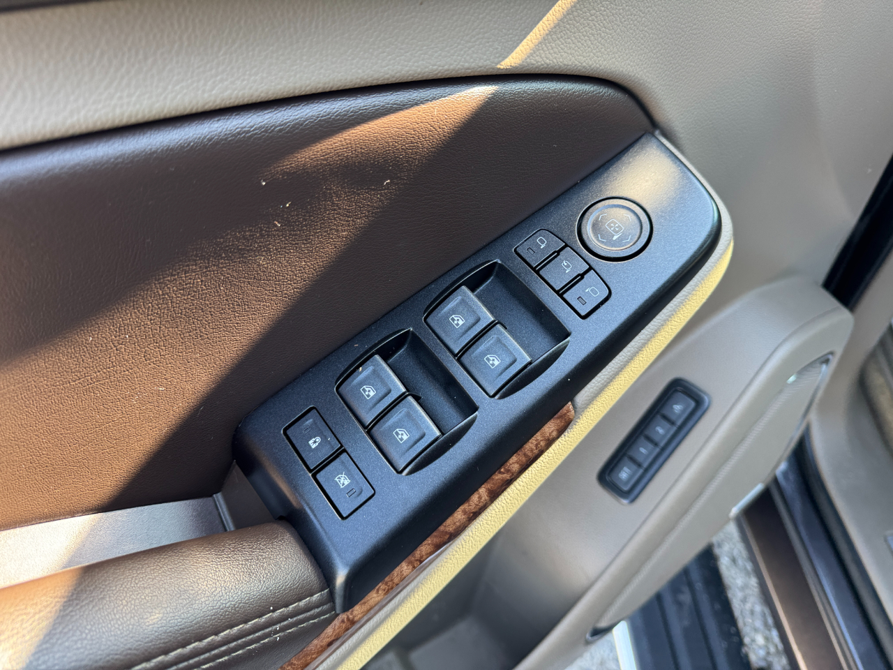 Chevrolet Tahoe 4WD 4dr Premier 2018