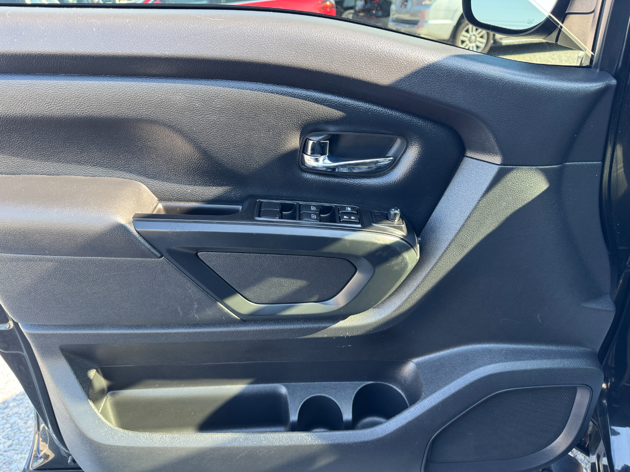 Nissan Titan 4x2 Crew Cab SV 2019