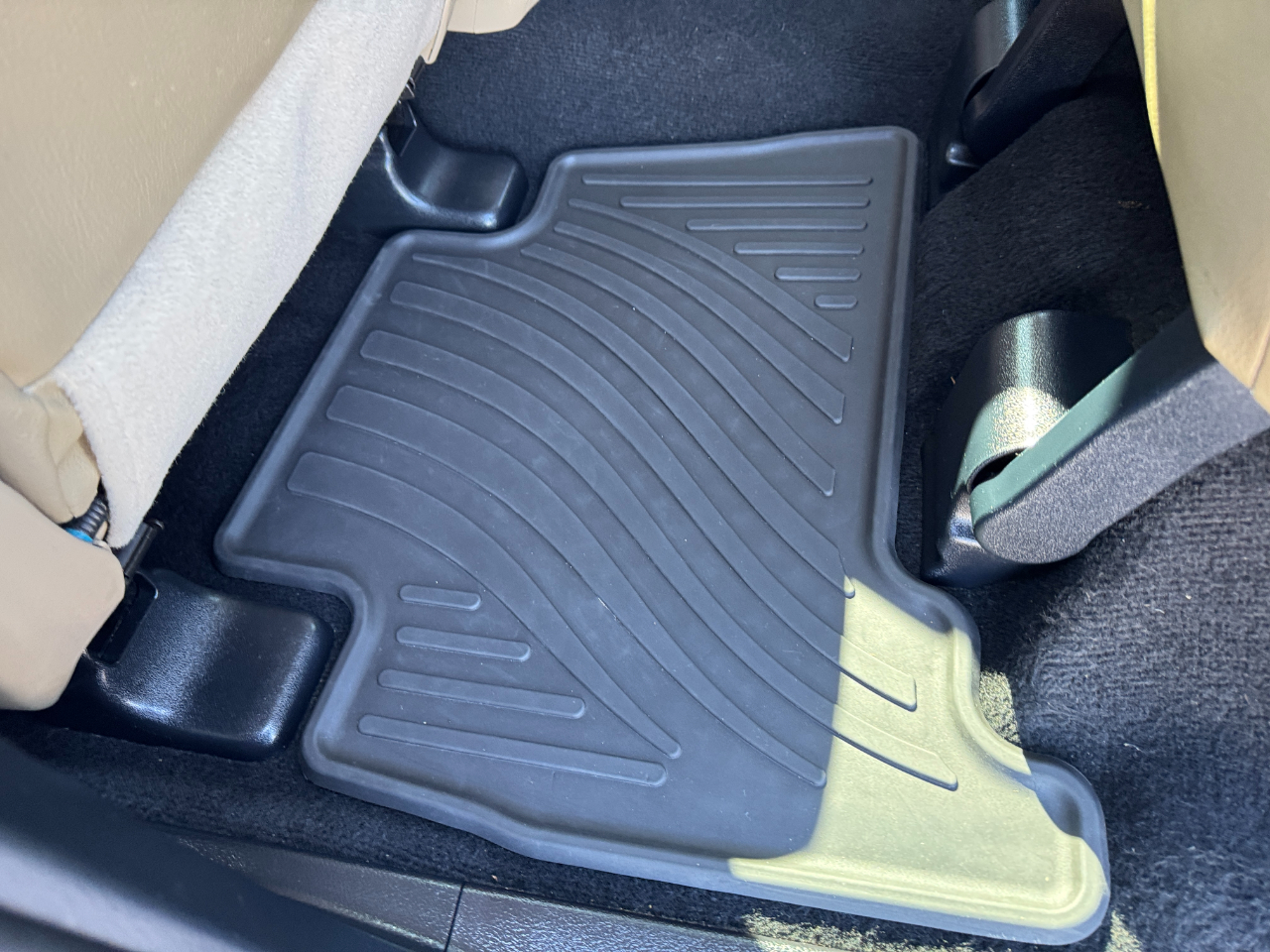 Toyota 4Runner RWD 4dr V6 SR5 (Natl) 2011