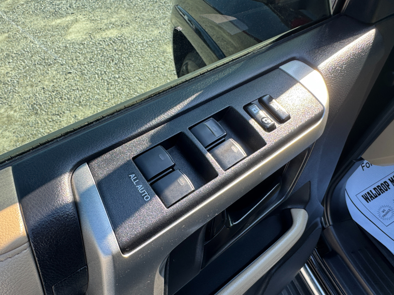 Toyota 4Runner RWD 4dr V6 SR5 (Natl) 2011