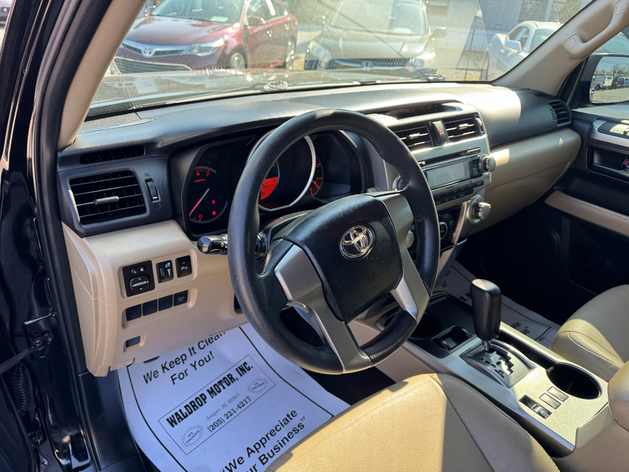 Toyota 4Runner RWD 4dr V6 SR5 (Natl) 2011