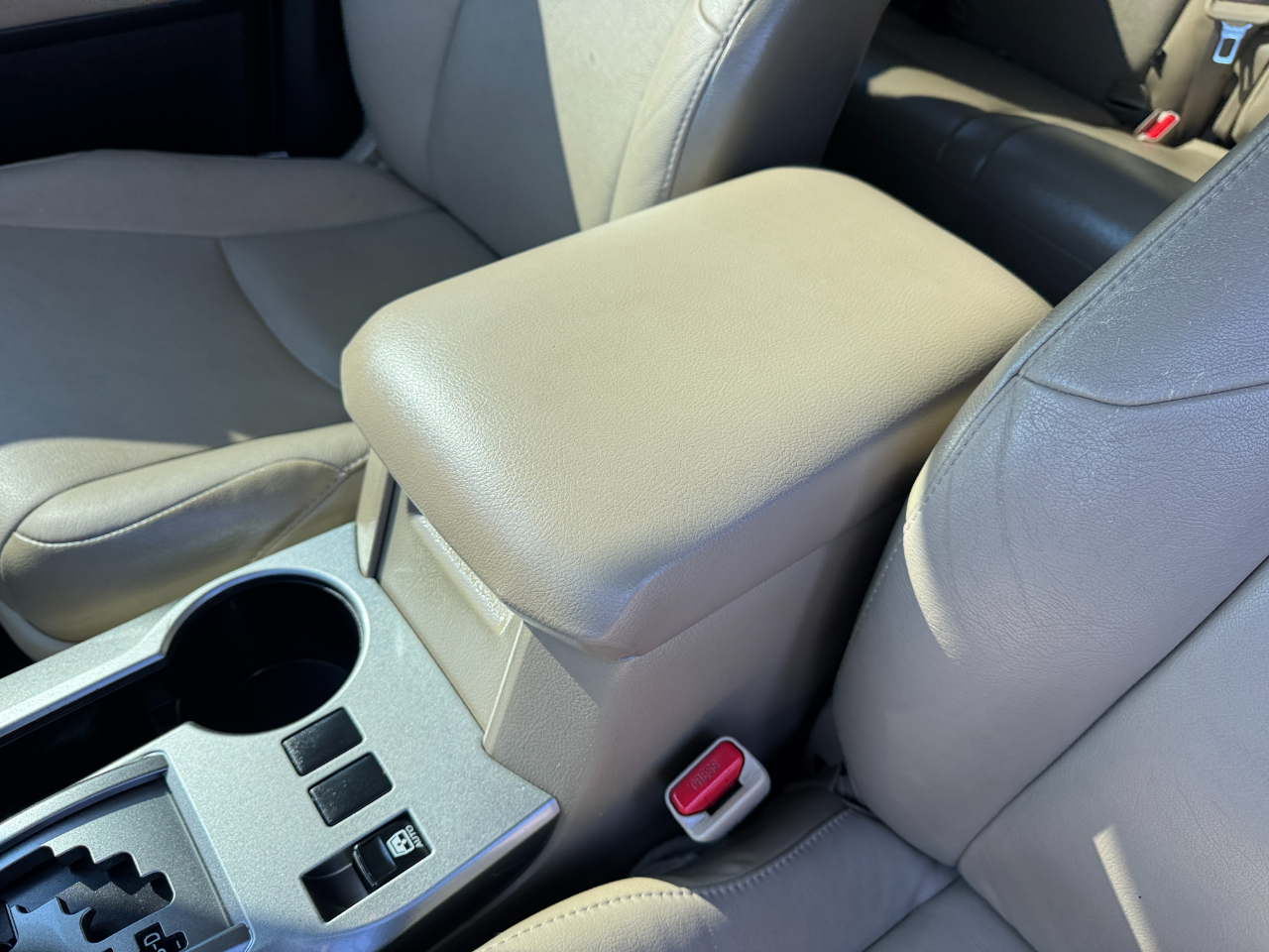 Toyota 4Runner RWD 4dr V6 SR5 (Natl) 2011