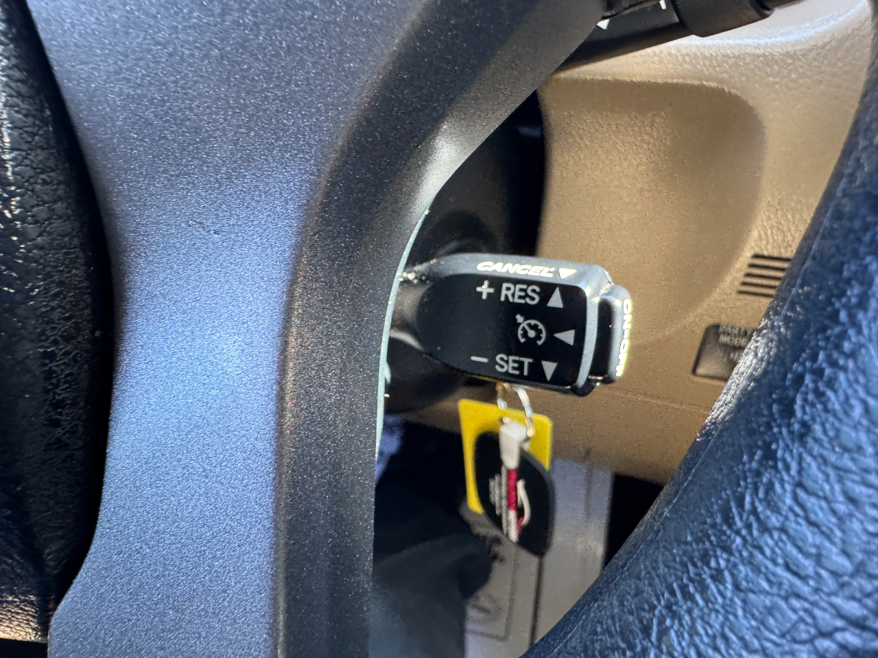 Toyota 4Runner RWD 4dr V6 SR5 (Natl) 2011