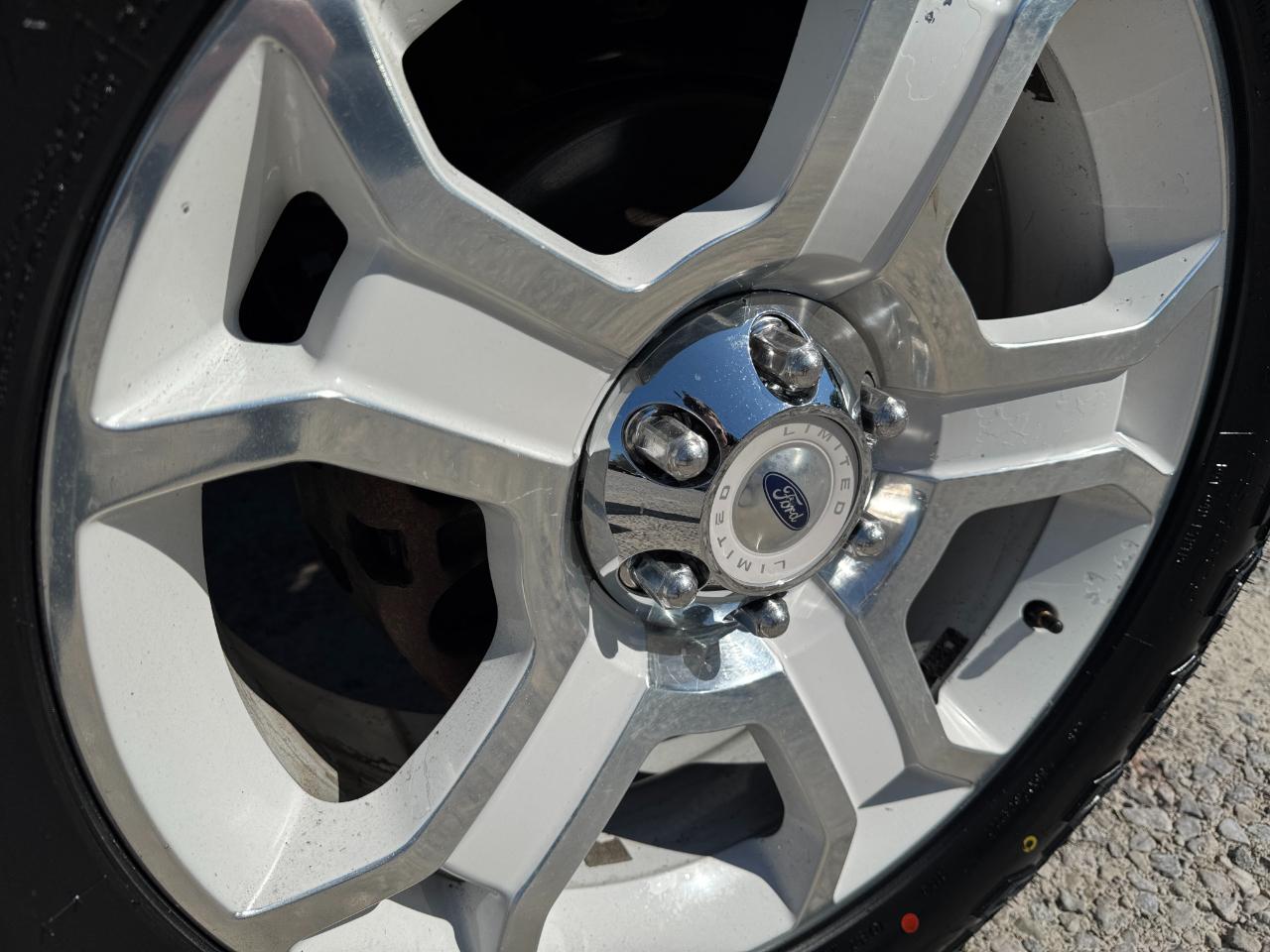 Ford F-150 4WD SuperCrew 145" Limited 2011