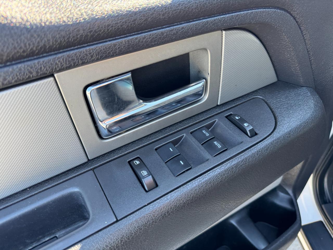 Ford F-150 4WD SuperCrew 145" Limited 2011