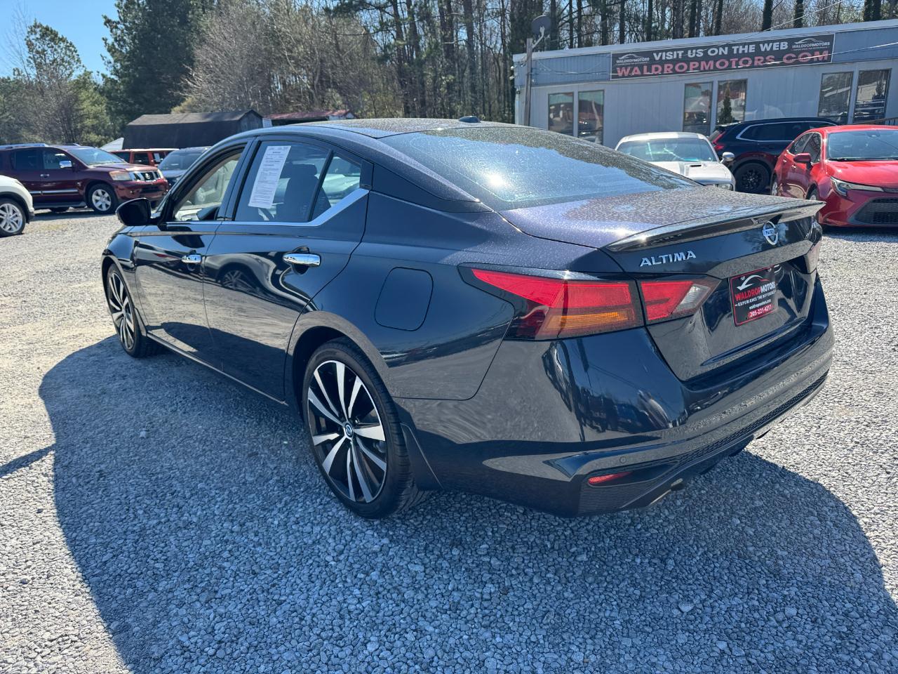 Nissan Altima 2.5 Platinum Sedan 2019