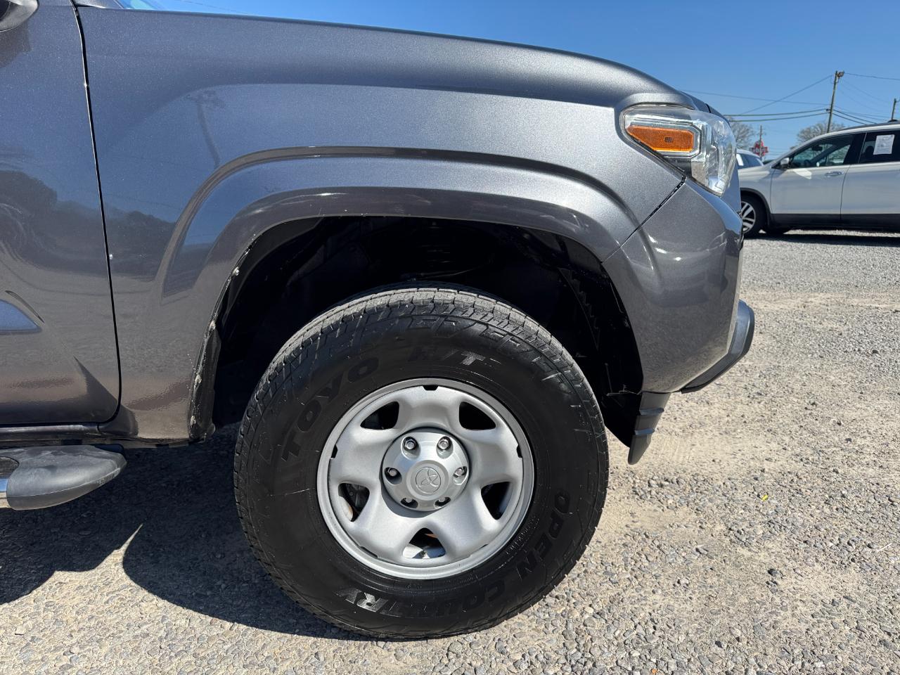 Toyota Tacoma 2WD Double Cab V6 AT SR5 (Natl) 2016