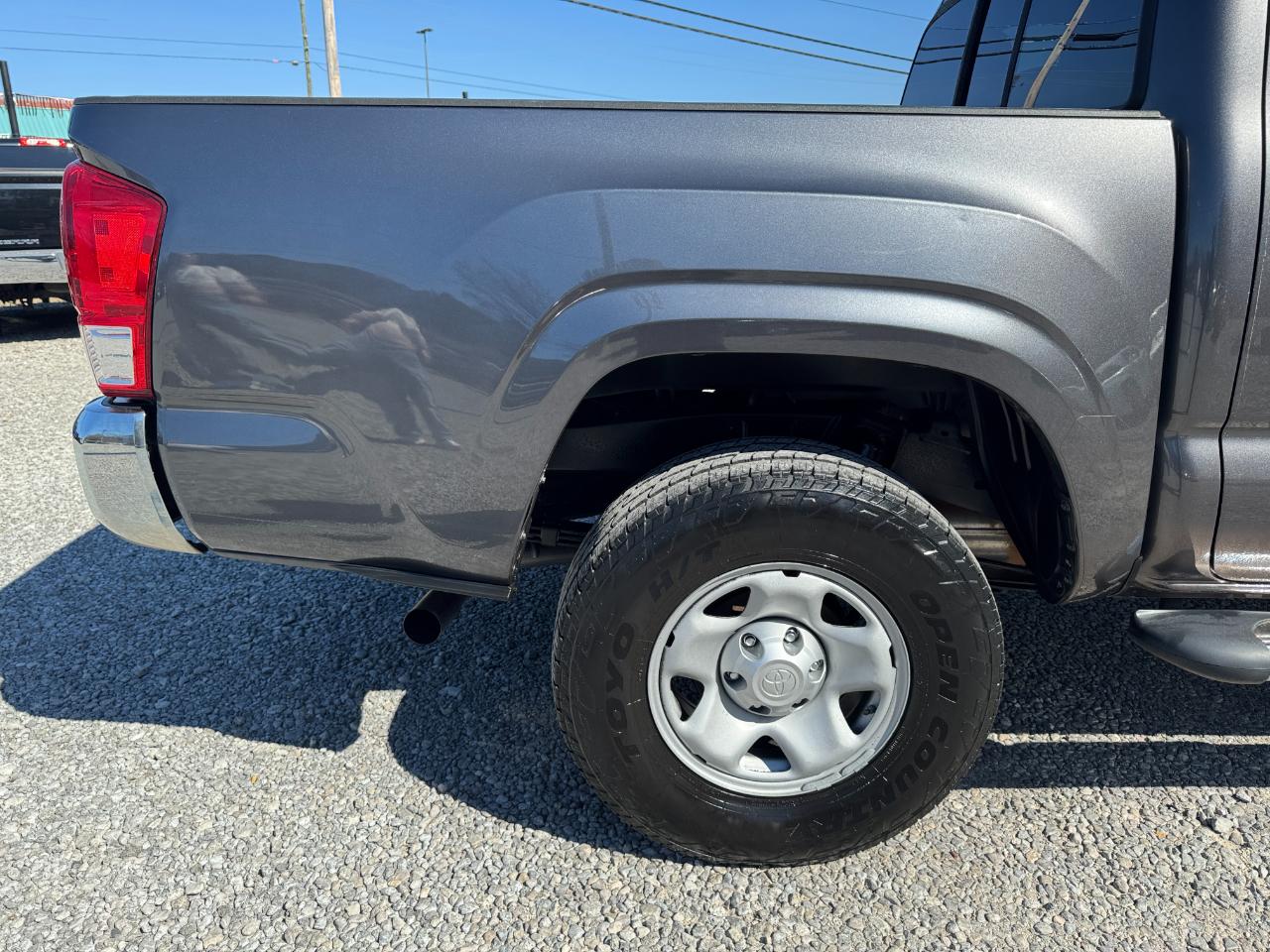 Toyota Tacoma 2WD Double Cab V6 AT SR5 (Natl) 2016