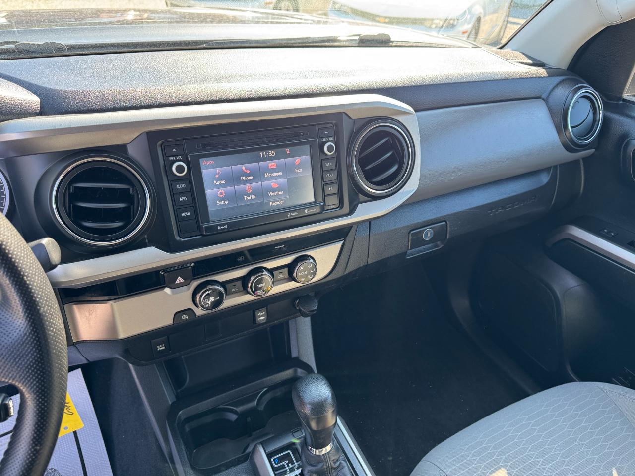 Toyota Tacoma 2WD Double Cab V6 AT SR5 (Natl) 2016