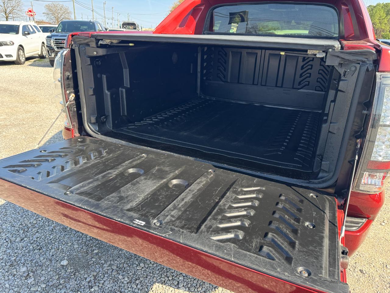 Chevrolet Avalanche 2WD Crew Cab LTZ 2013