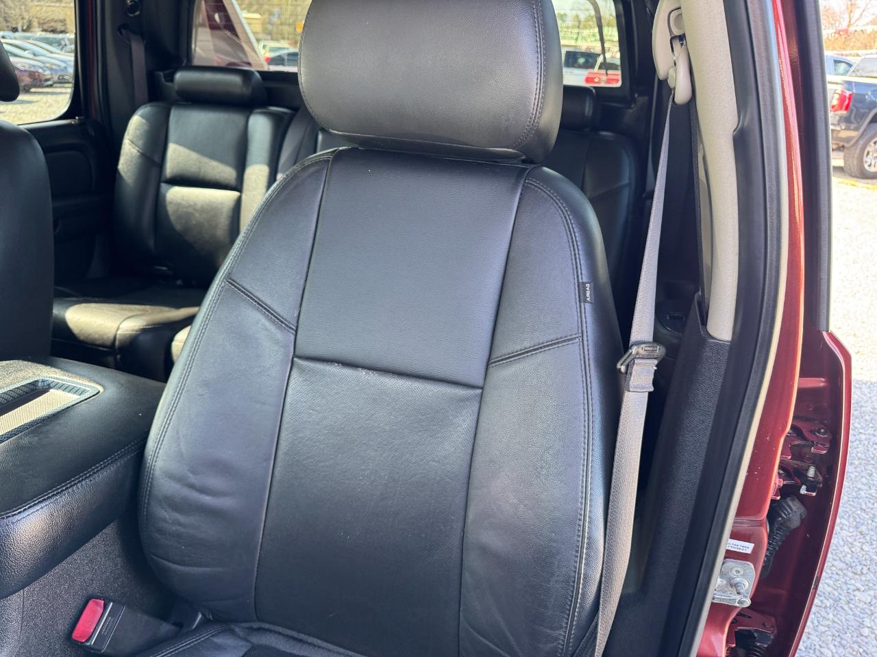 Chevrolet Avalanche 2WD Crew Cab LTZ 2013