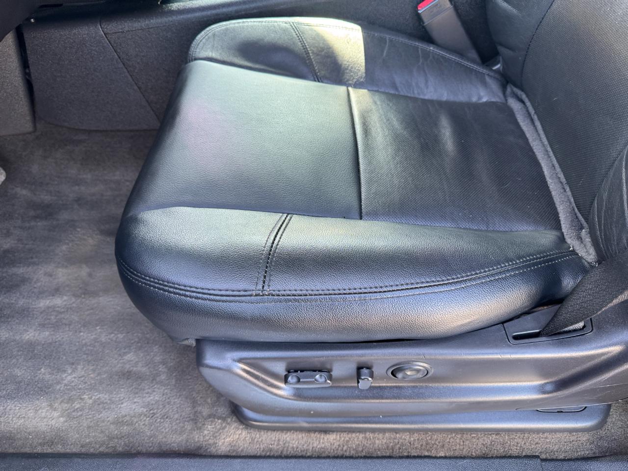 Chevrolet Avalanche 2WD Crew Cab LTZ 2013