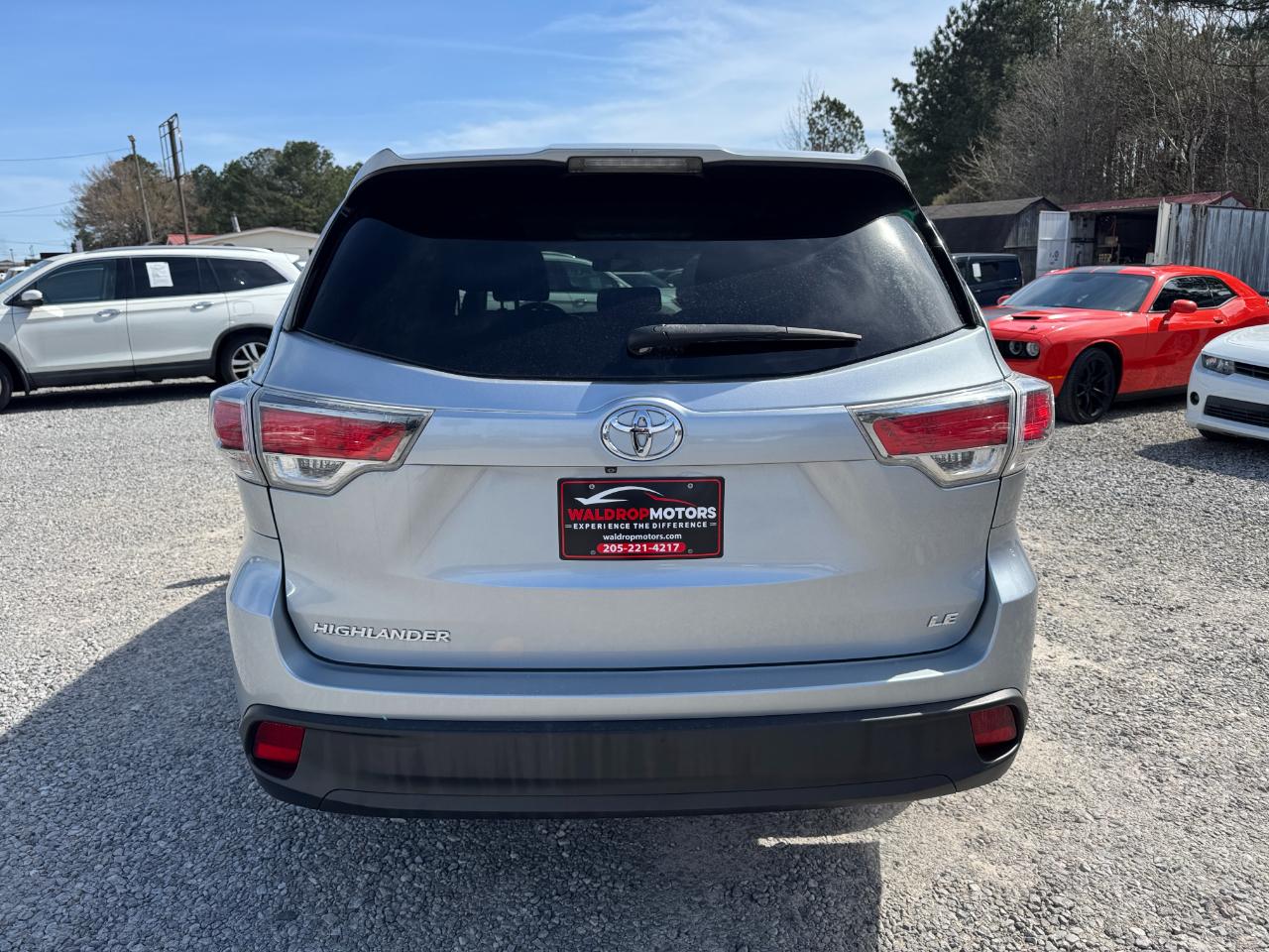 Toyota Highlander FWD 4dr I4 LE (Natl) 2015