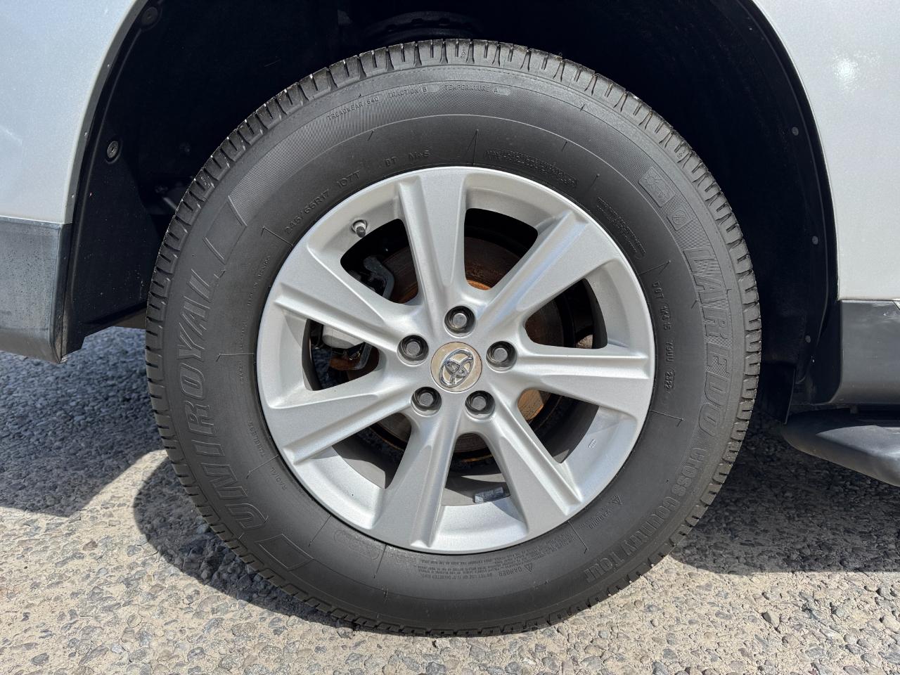 Toyota Highlander FWD 4dr V6 (Natl) 2012