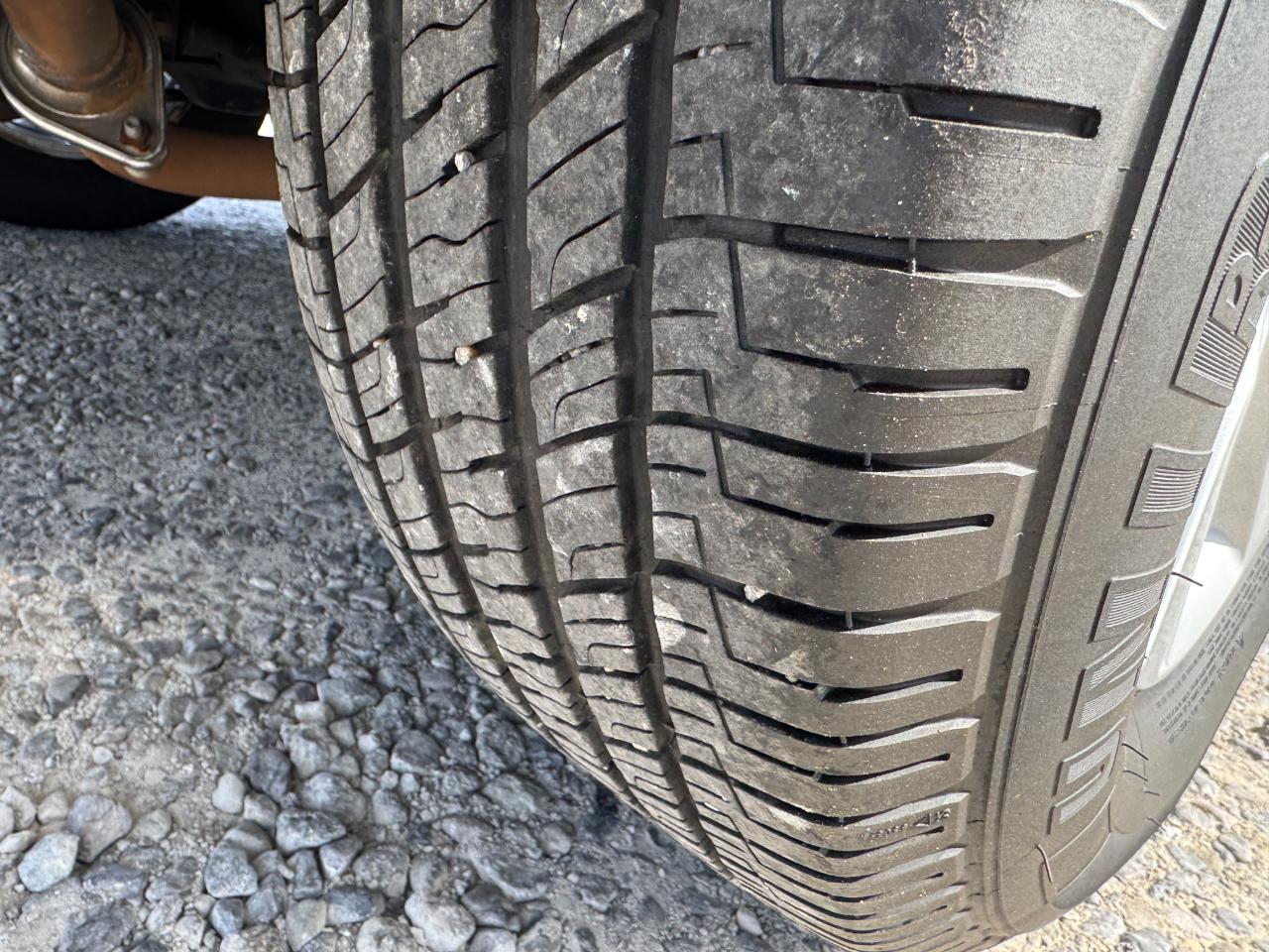 Toyota Highlander FWD 4dr V6 (Natl) 2012