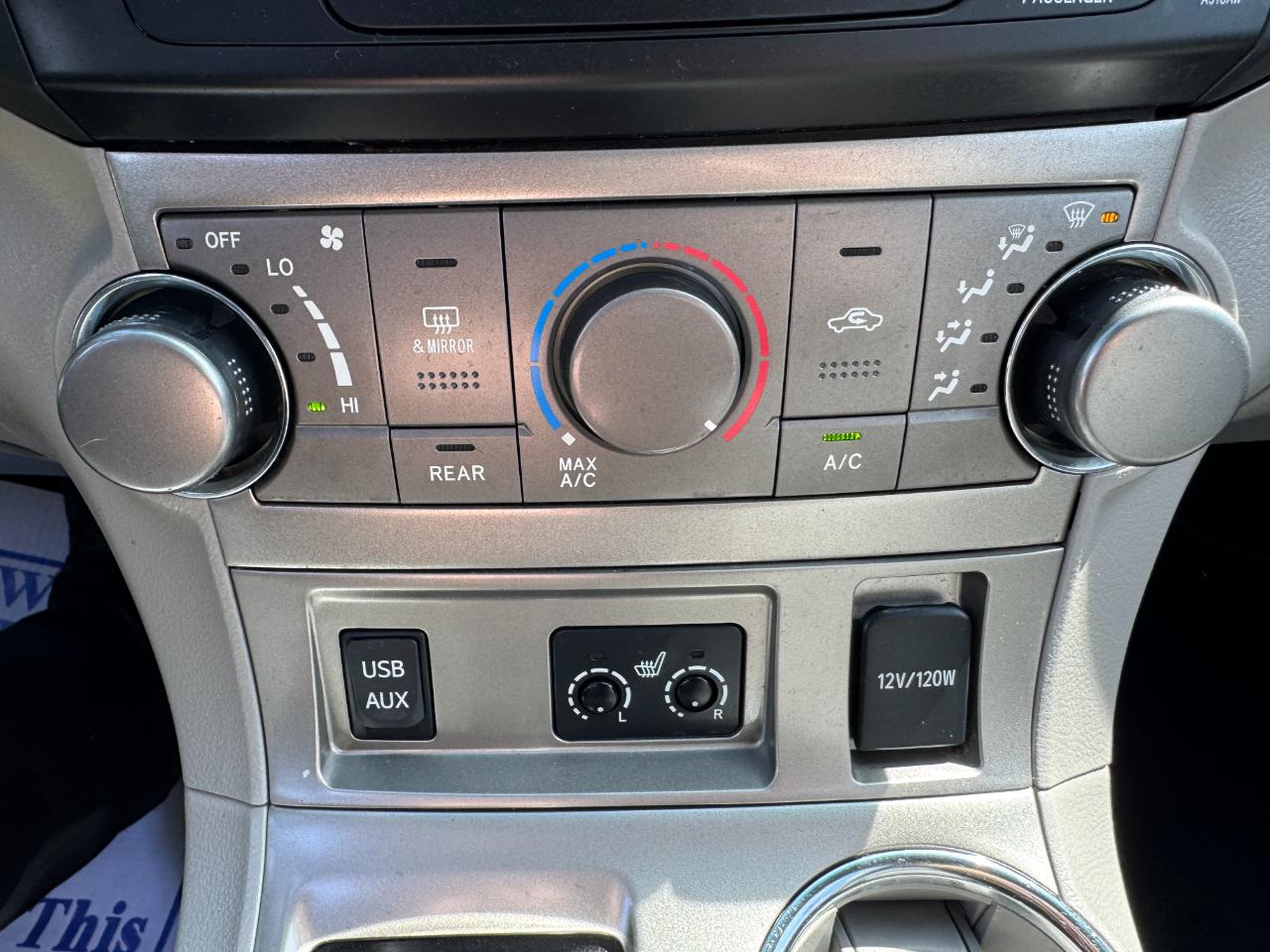 Toyota Highlander FWD 4dr V6 (Natl) 2012