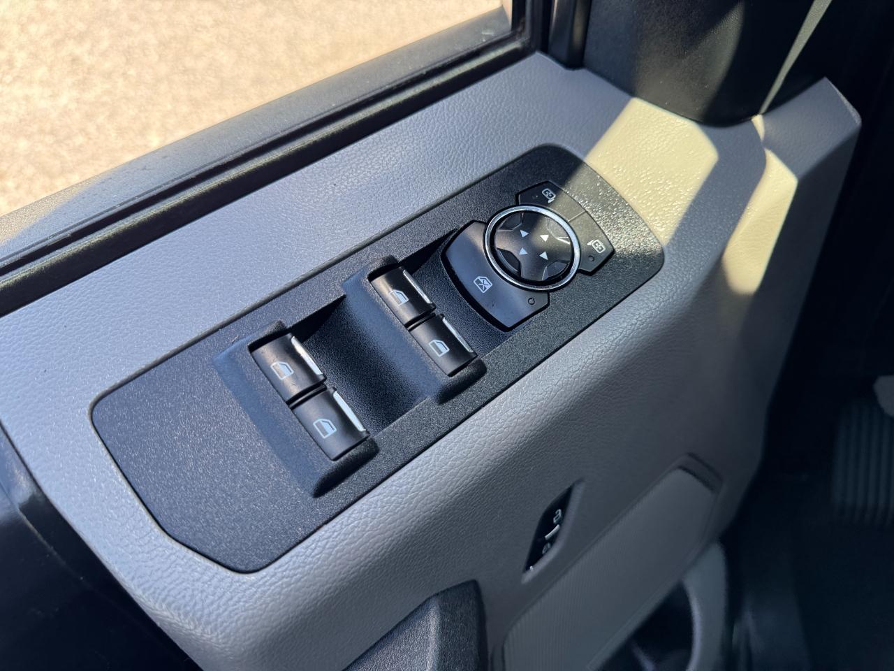 Ford F-150 STX 2WD SuperCrew 5.5' Box 2020