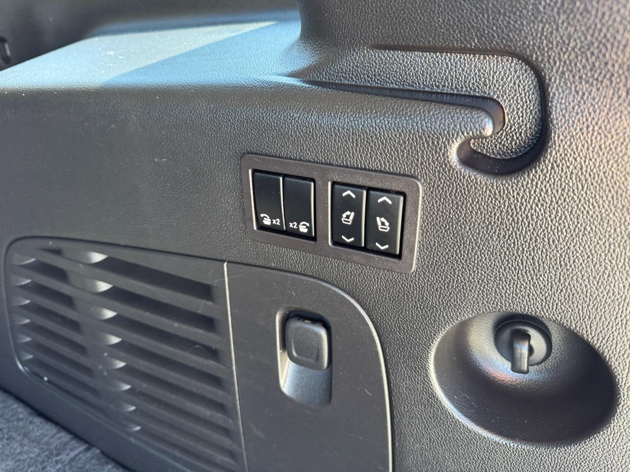 Chevrolet Suburban 2WD 4dr 1500 Premier 2017