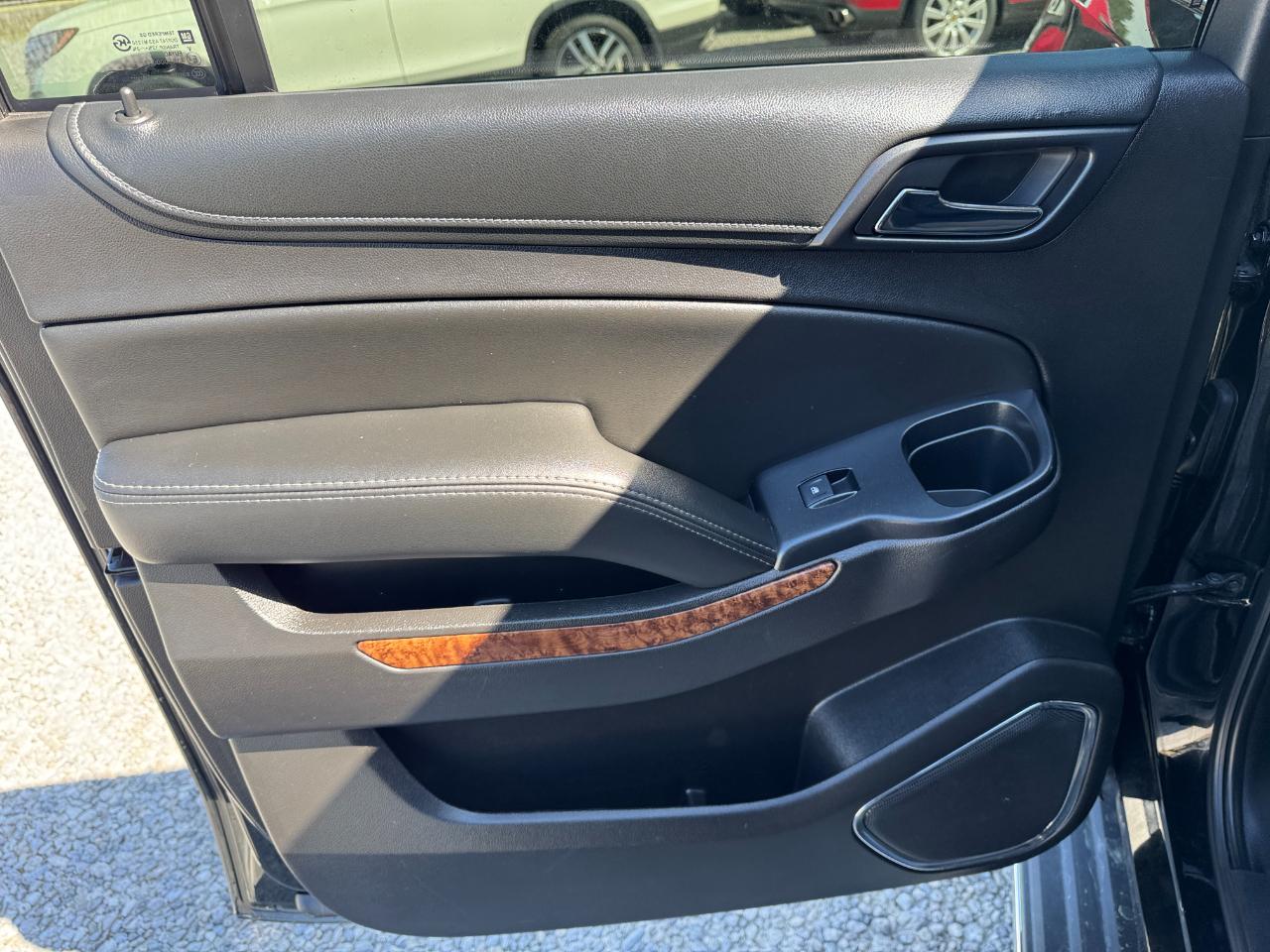 Chevrolet Suburban 2WD 4dr 1500 Premier 2017