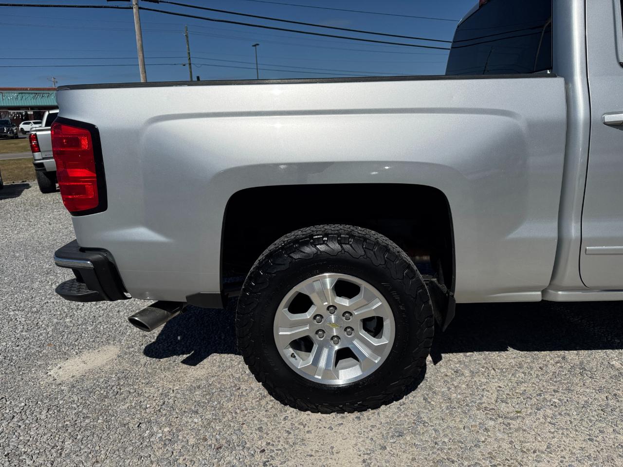 Chevrolet Silverado 1500 4WD Crew Cab 143.5" LT w/2LT 2015