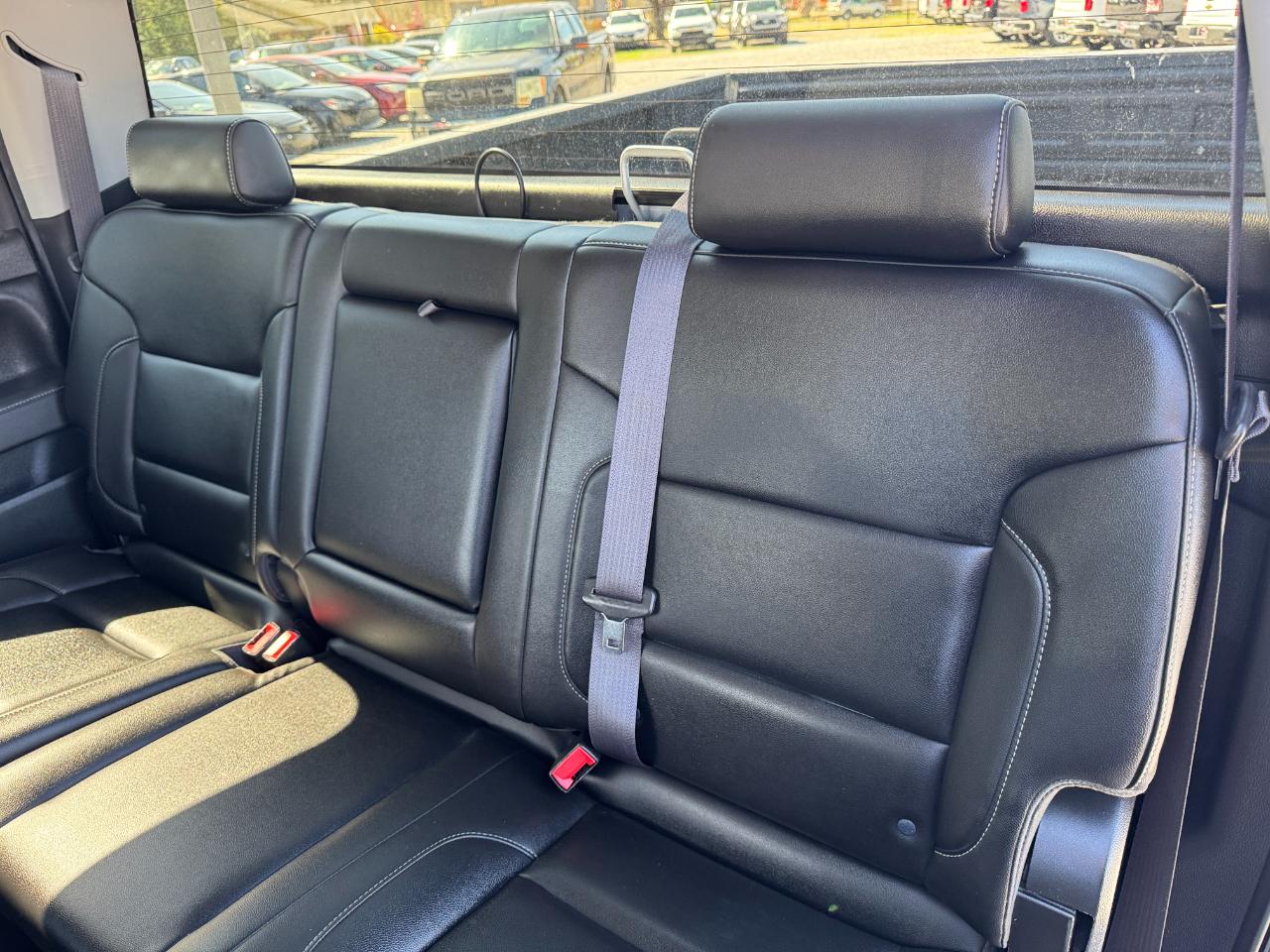 Chevrolet Silverado 1500 4WD Crew Cab 143.5" LT w/2LT 2015