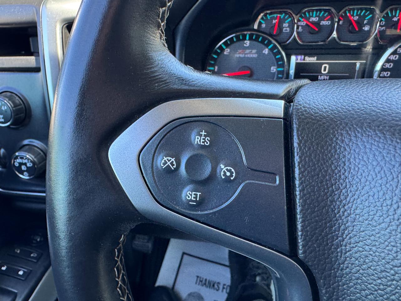 Chevrolet Silverado 1500 4WD Crew Cab 143.5" LT w/2LT 2015