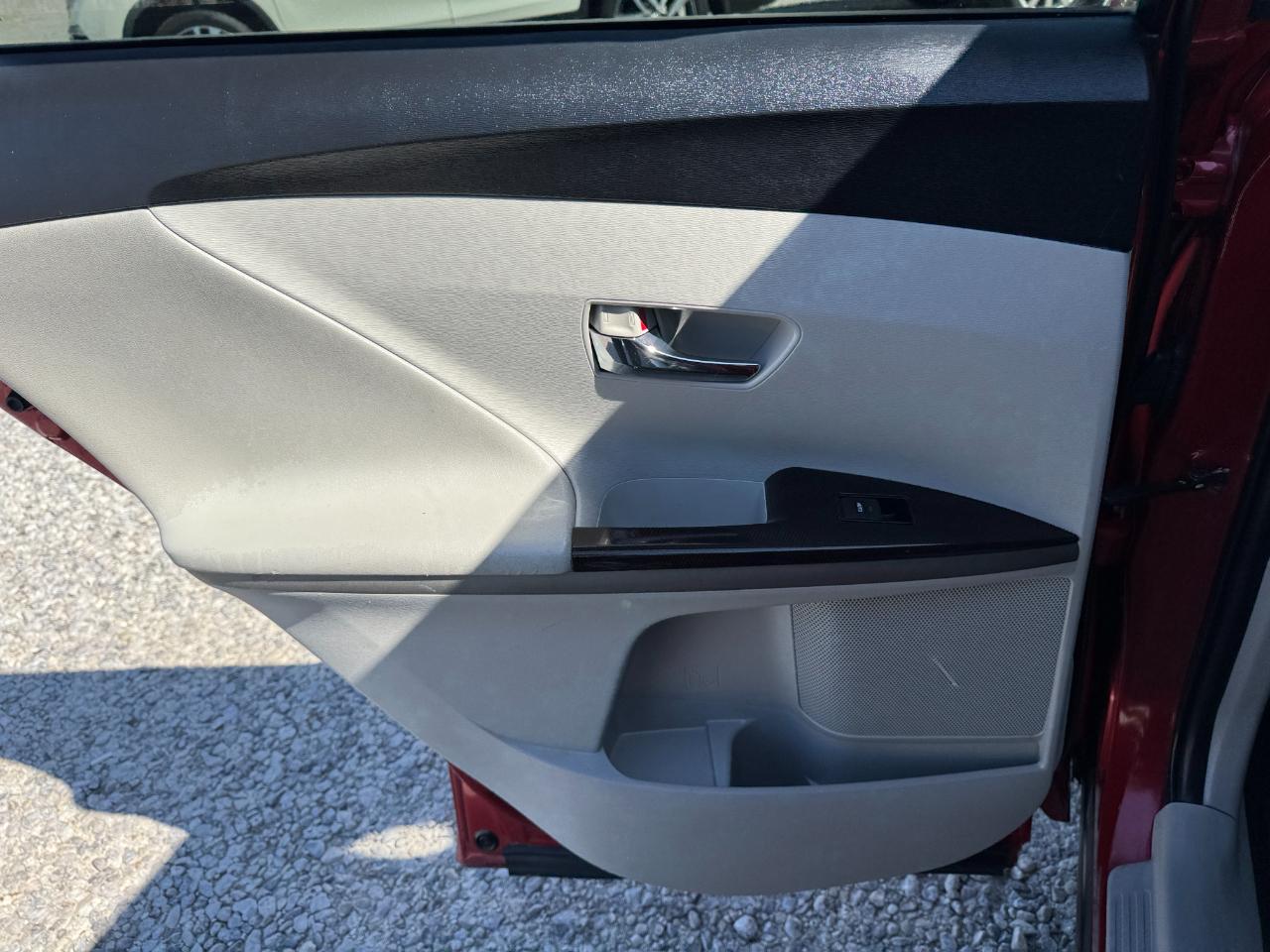 Toyota Venza 4dr Wgn V6 FWD (Natl) 2010