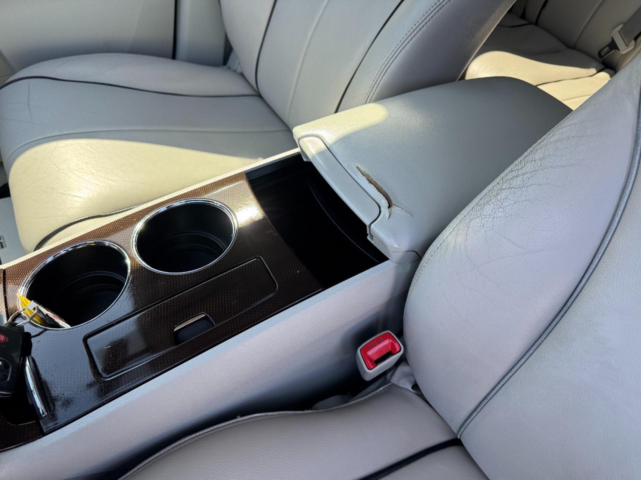 Toyota Venza 4dr Wgn V6 FWD (Natl) 2010