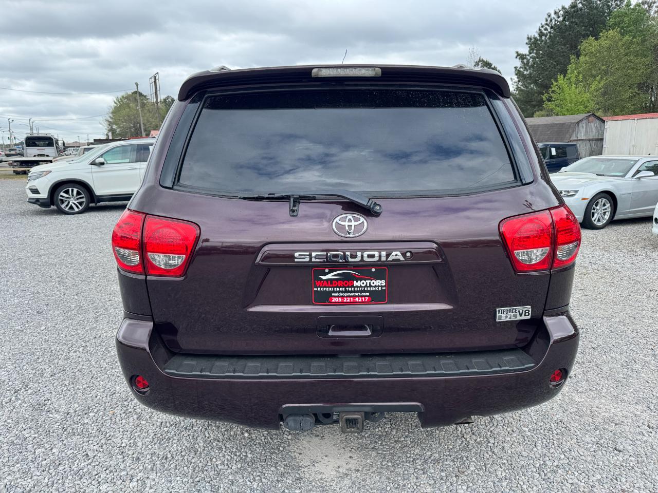 Toyota Sequoia 4WD 5.7L SR5 (Natl) 2016