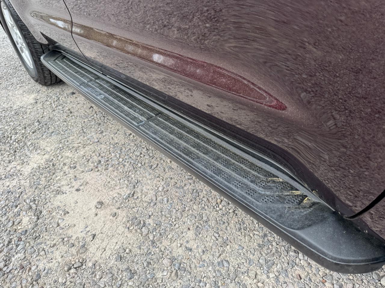 Toyota Sequoia 4WD 5.7L SR5 (Natl) 2016