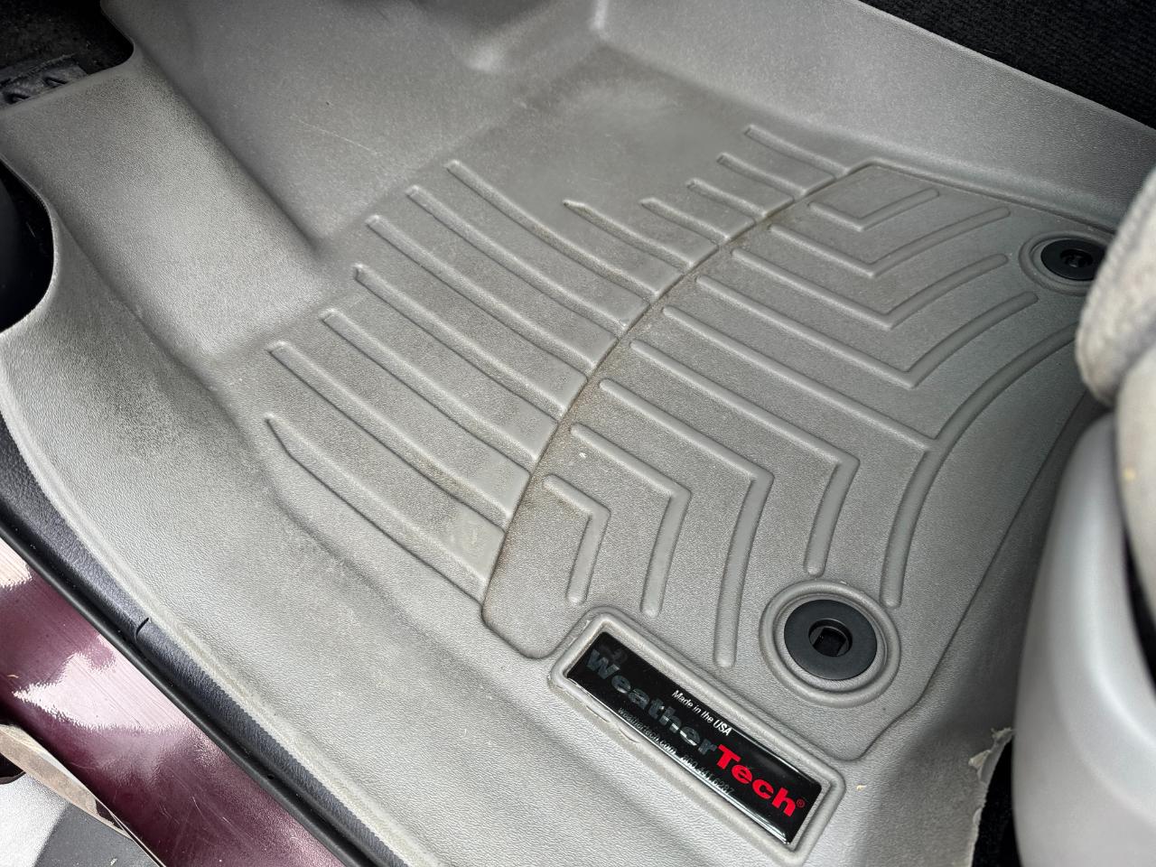 Toyota Sequoia 4WD 5.7L SR5 (Natl) 2016