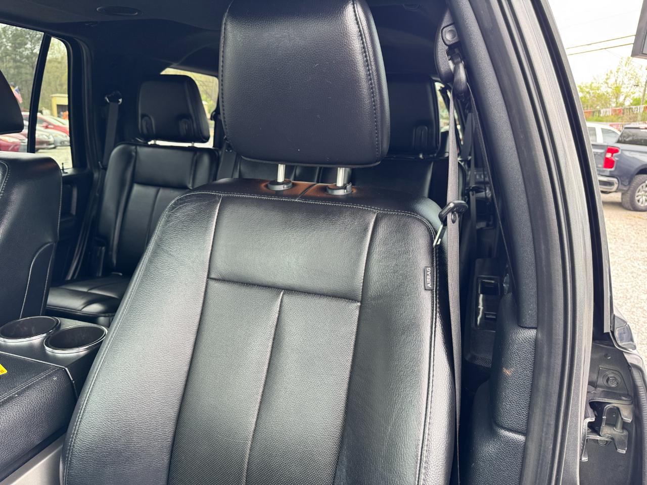 Ford Expedition 4WD 4dr Limited 2015