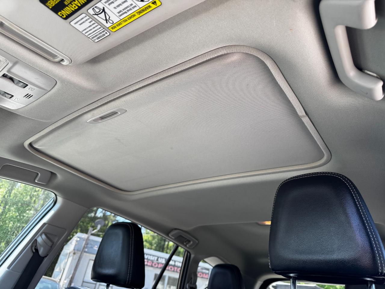 Toyota RAV4 FWD 4dr Limited (Natl) 2015